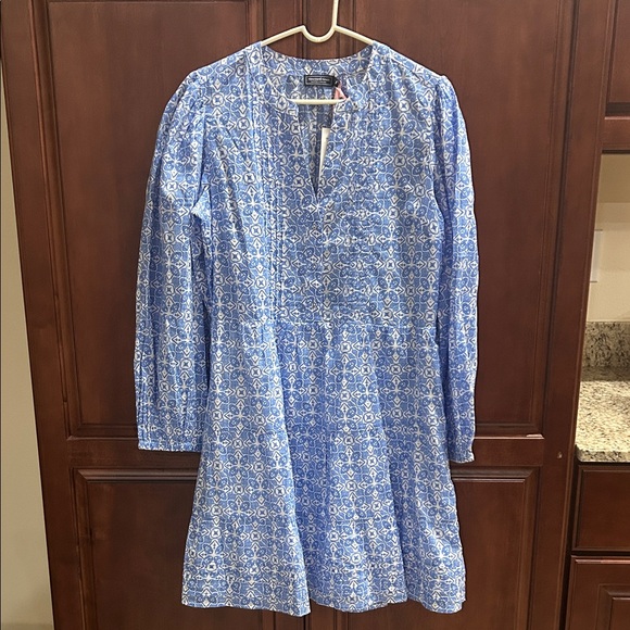 Vineyard Vines Dresses & Skirts - Vineyard Vines Blue and White Long Sleeve Dress